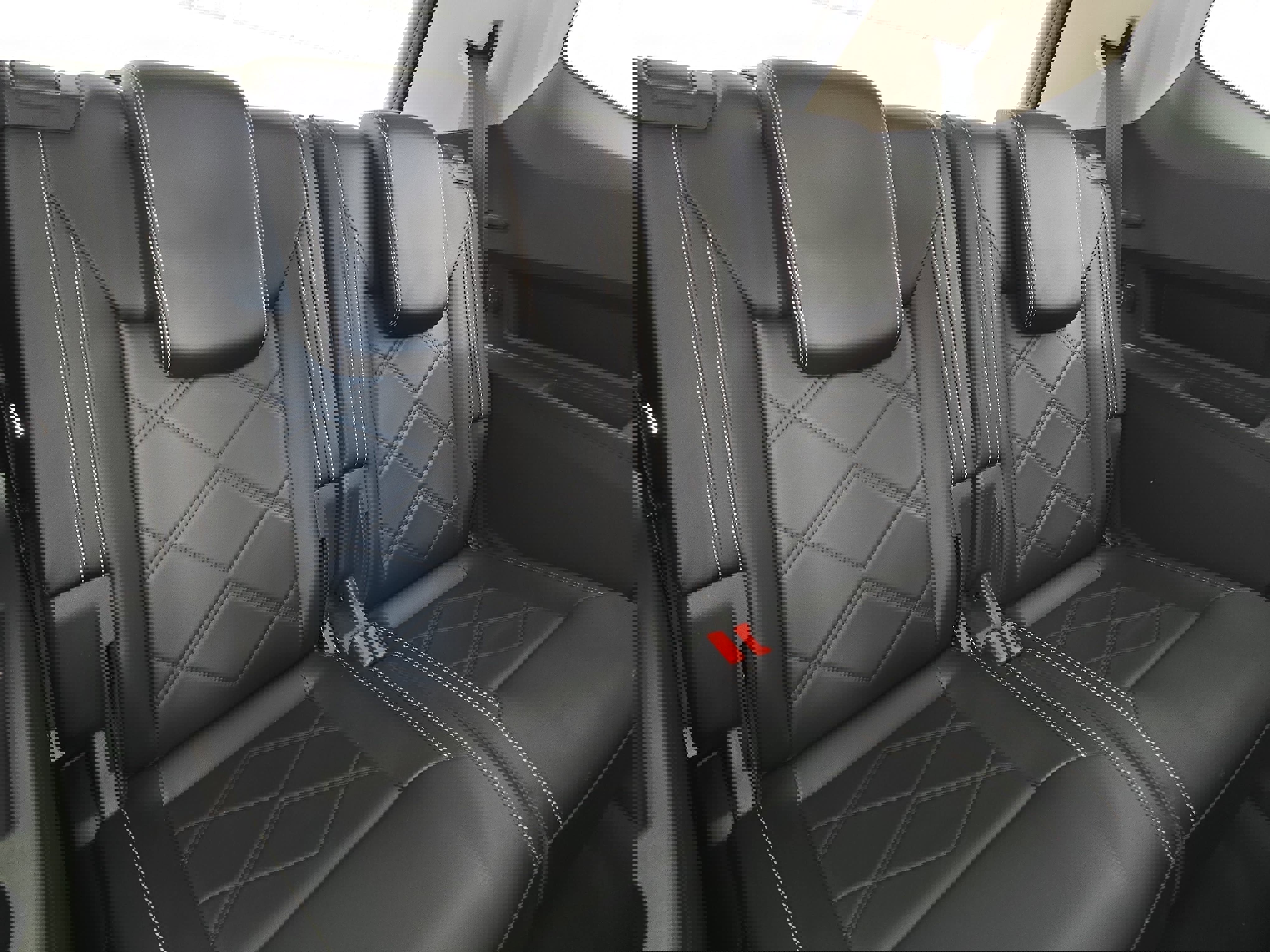 Used 2024 Volkswagen Atlas SE image 12