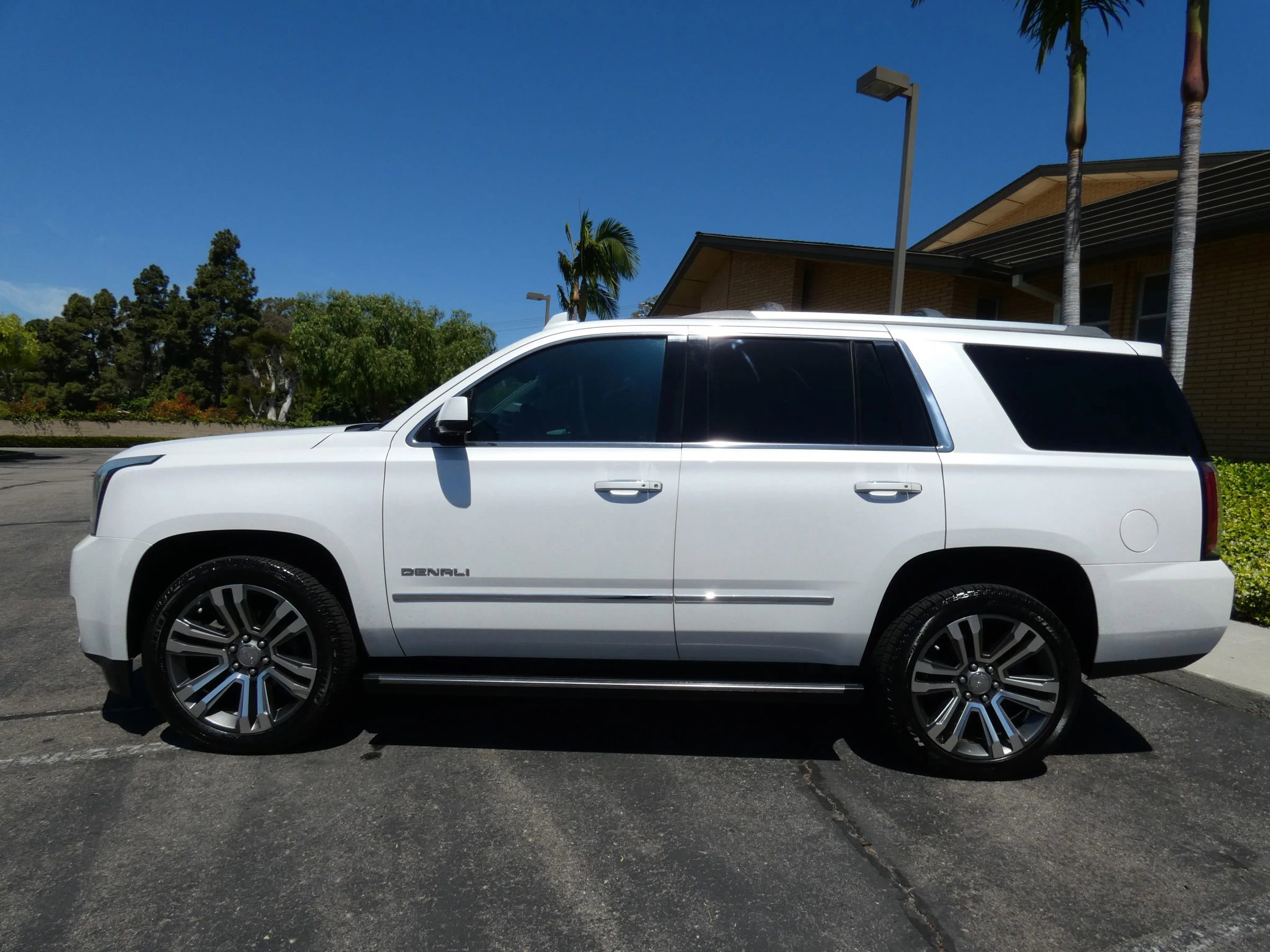 Used 2018 GMC Yukon Denali w/ Denali Ultimate Package image 15