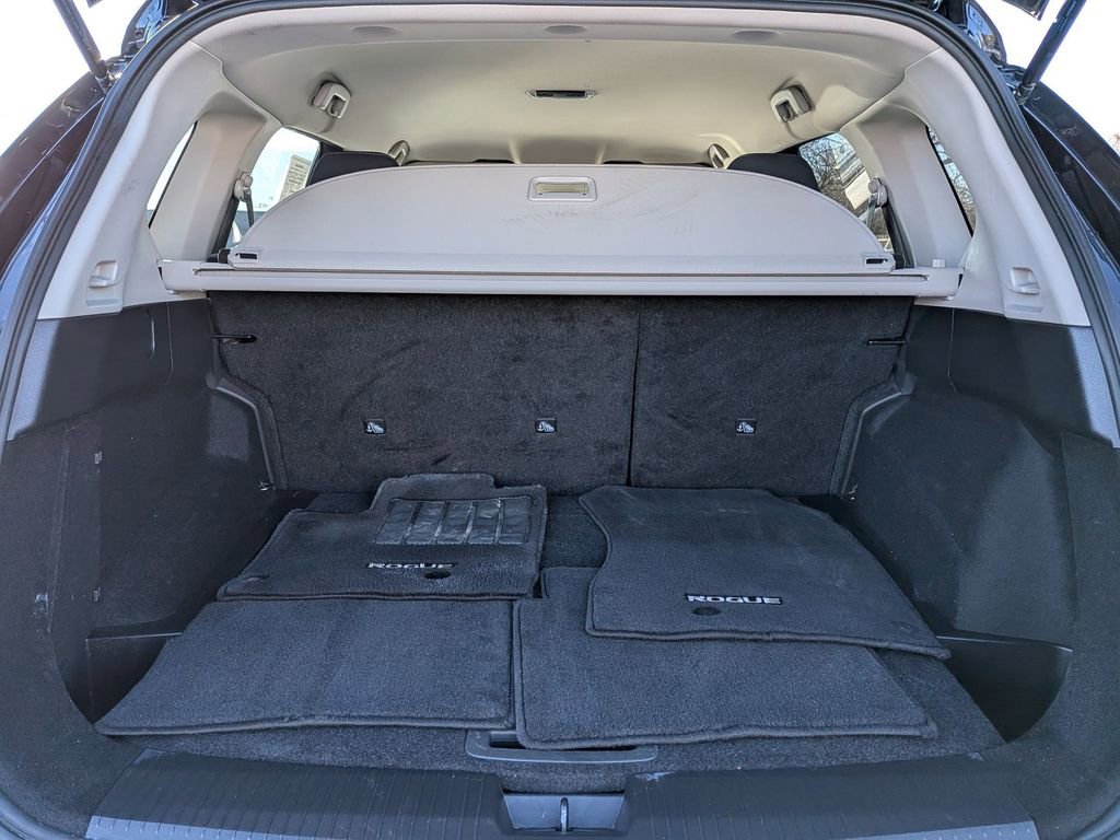 Used 2022 Nissan Rogue S image 18