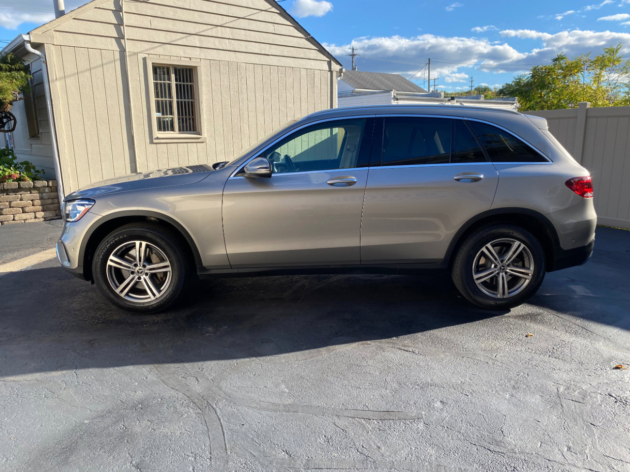 Used 2021 Mercedes-Benz GLC 300 4MATIC image 11