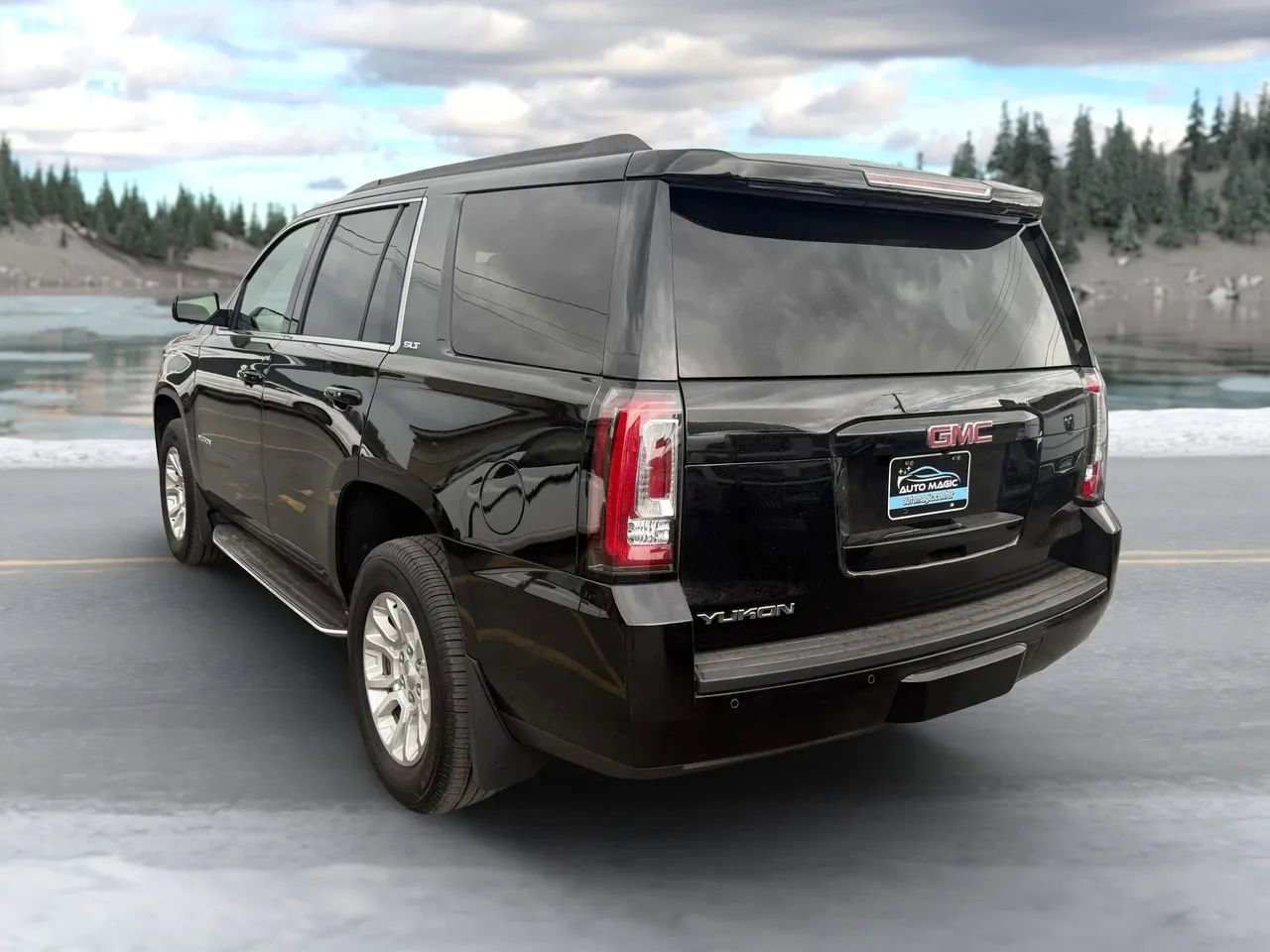 Used 2016 GMC Yukon SLT w/ Open Road Package AWD/4WD image 5