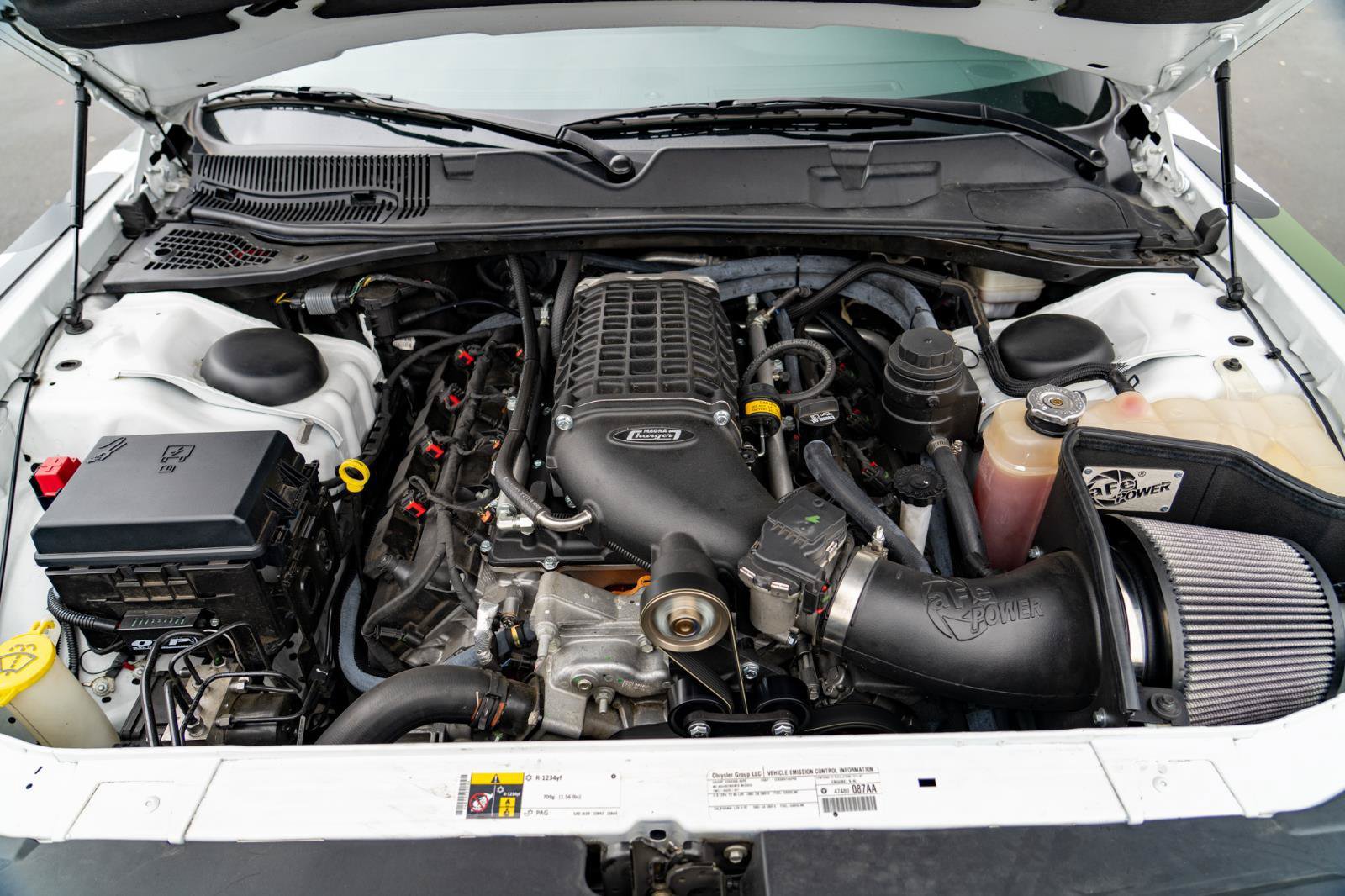 Used 2014 Dodge Challenger SRT8 Core w/ Satin Vapor Edition RWD image 25