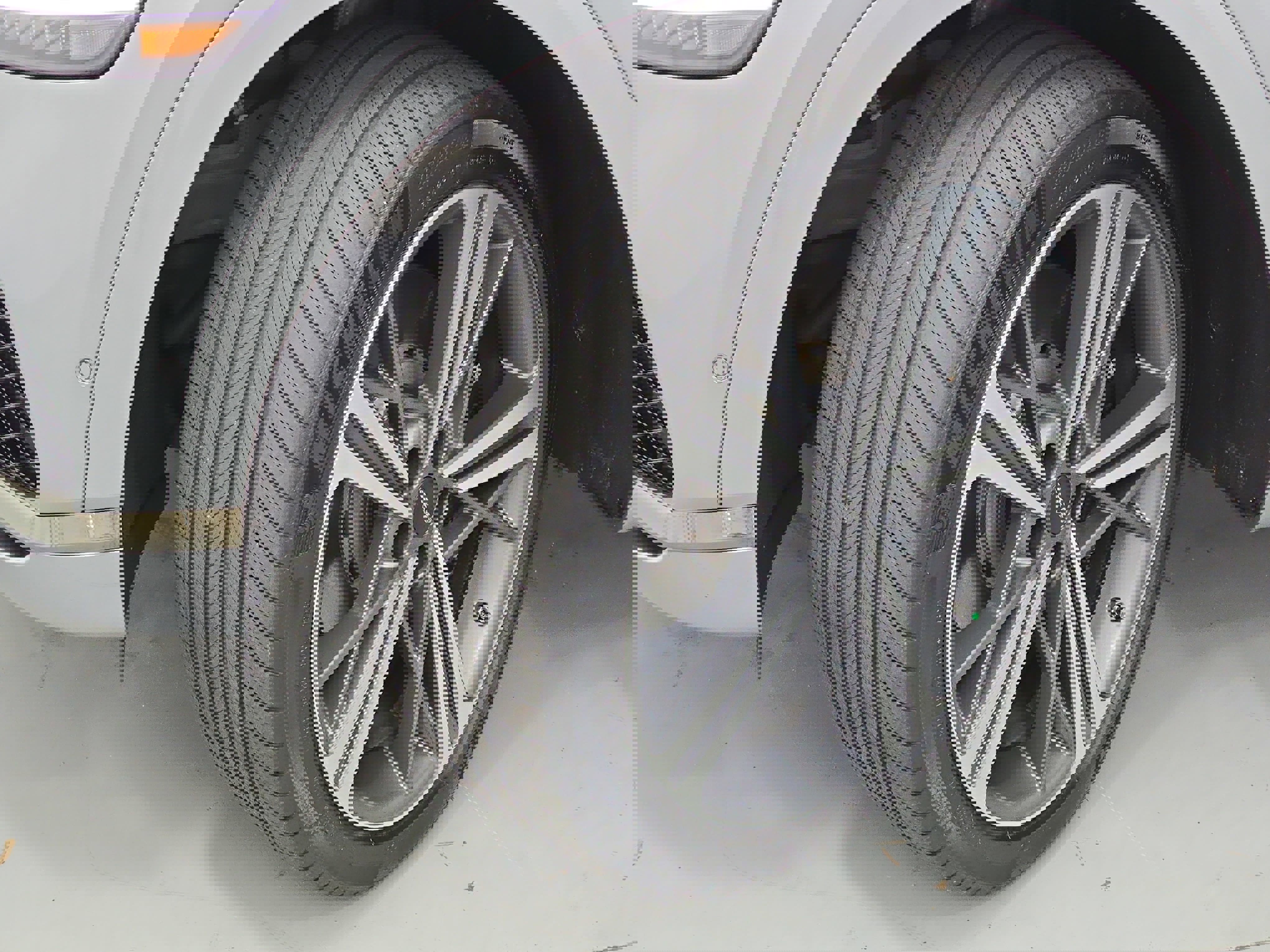 Used 2025 Genesis GV80 3.5T e-SC image 33