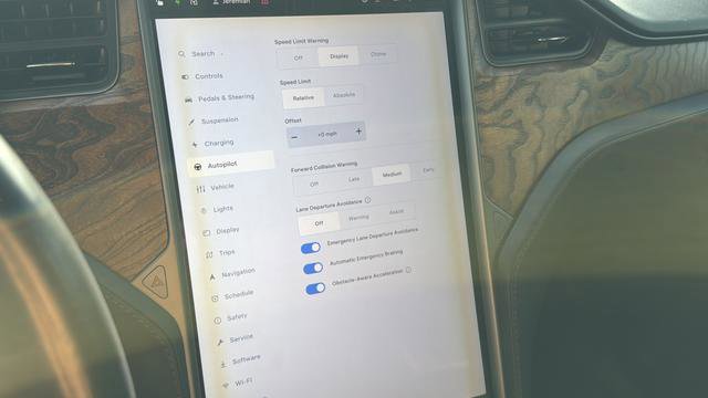 Used 2019 Tesla Model X 75D image 21