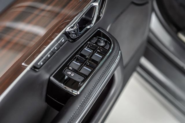 Used 2019 Jaguar XJ R-Sport image 51