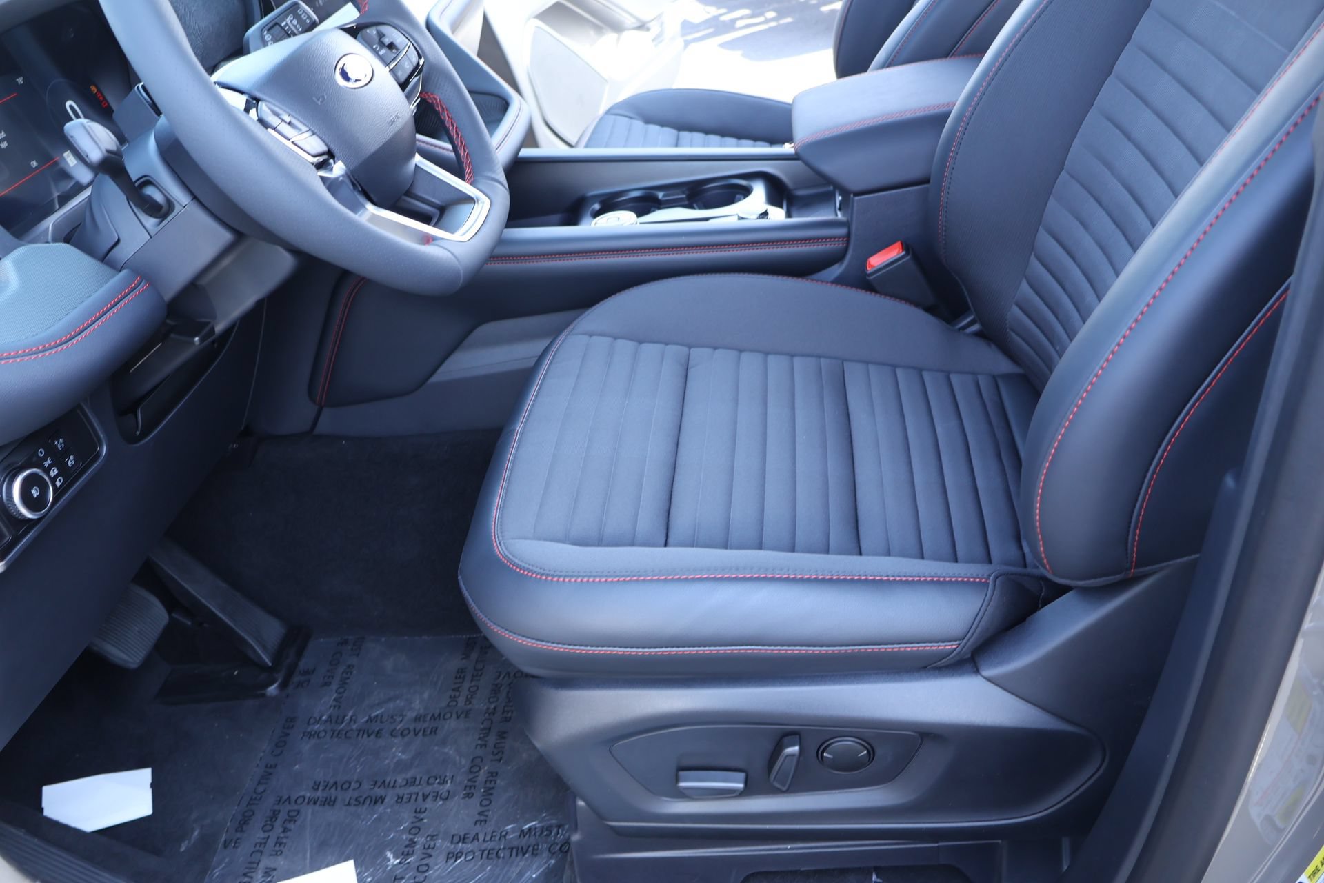 New 2026 Ford Explorer ST-Line w/ ST-Line Street Pack AWD/4WD image 12