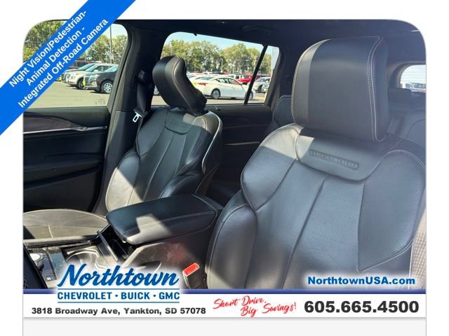 Used 2022 Jeep Grand Cherokee L Overland w/ Advanced Protech Group III AWD/4WD image 14