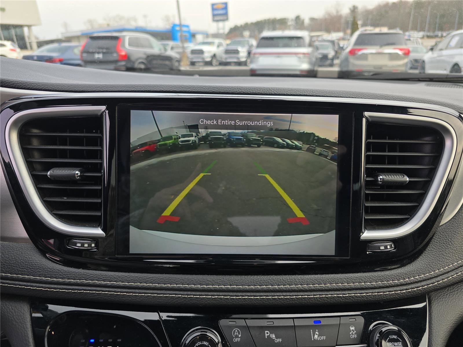 Used 2021 Chrysler Pacifica Limited w/ S Appearance Package image 25