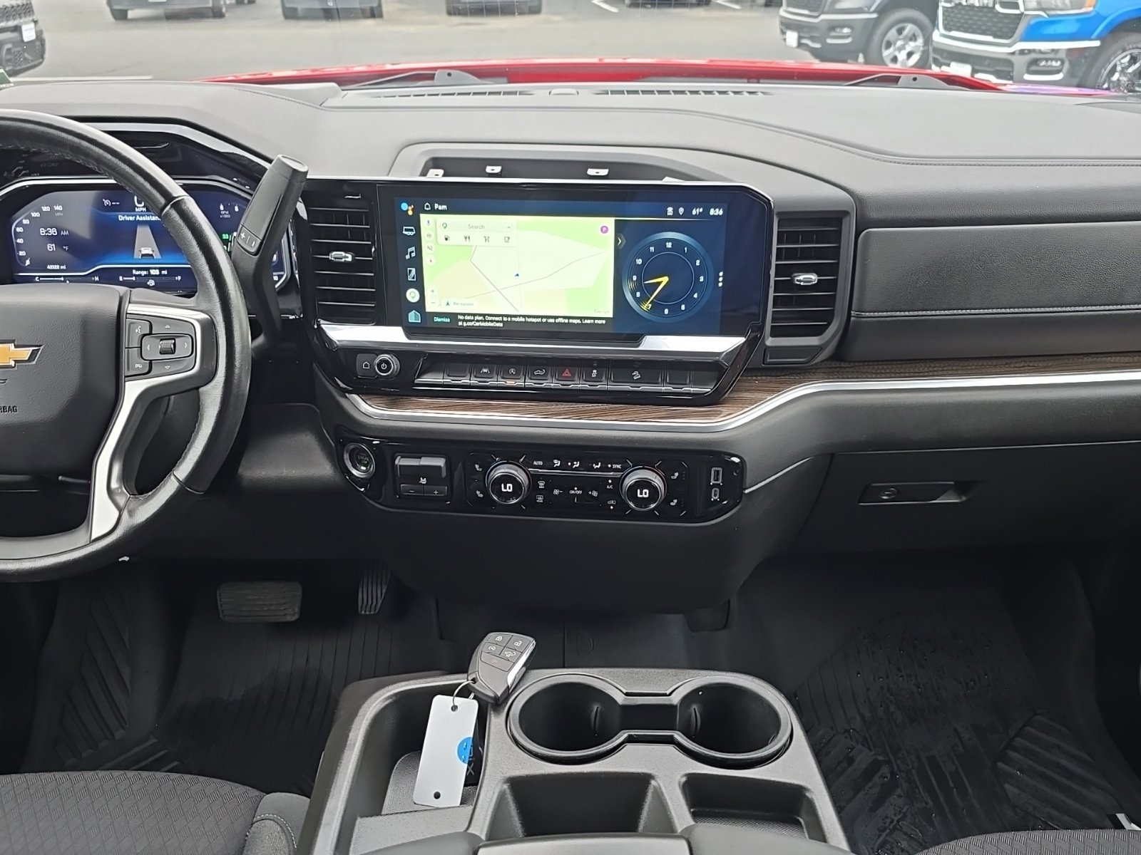 Used 2022 Chevrolet Silverado 1500 LT AWD/4WD image 15