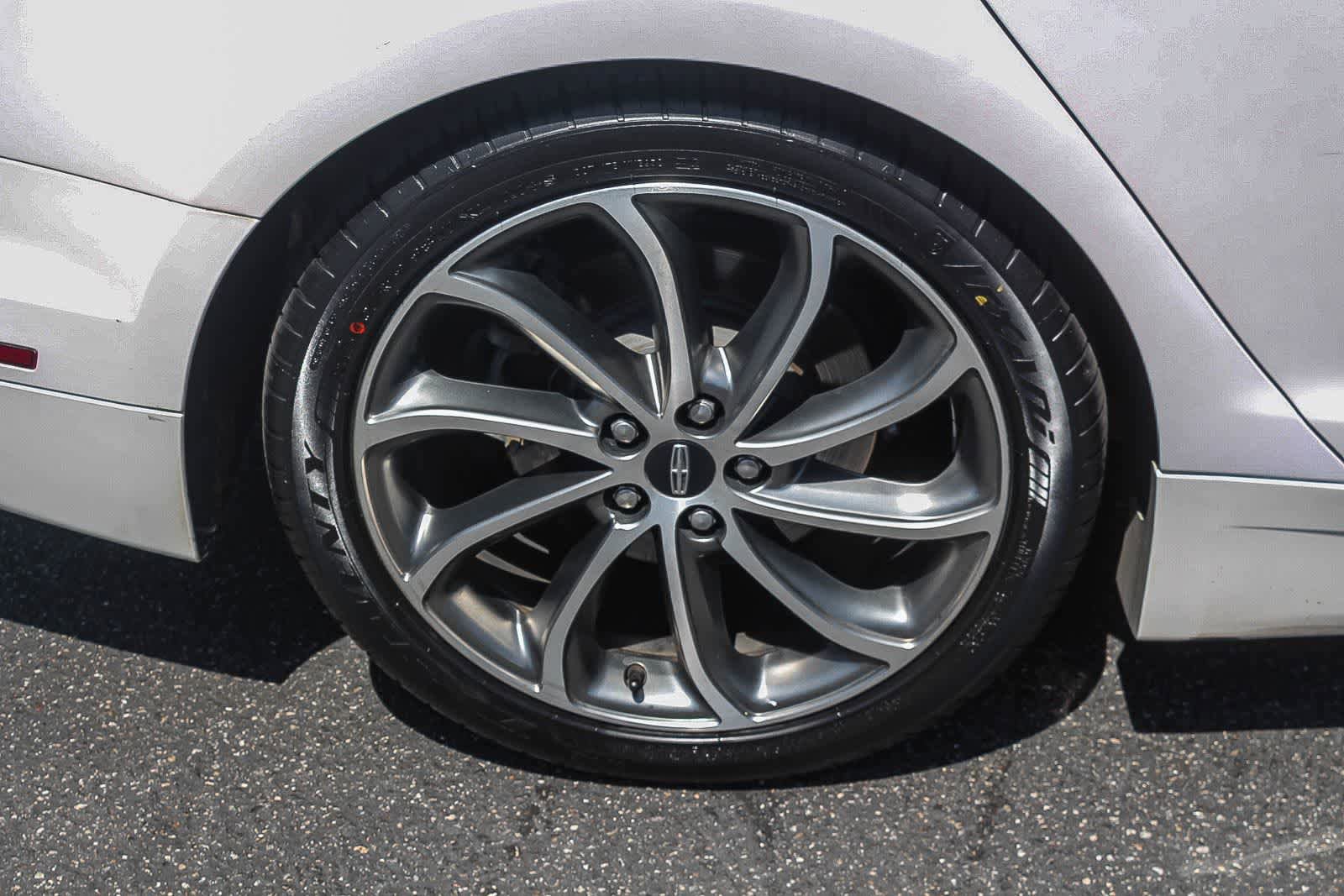 Used 2019 Lincoln MKZ Reserve w/ Reserve Plus Package FWD image 12