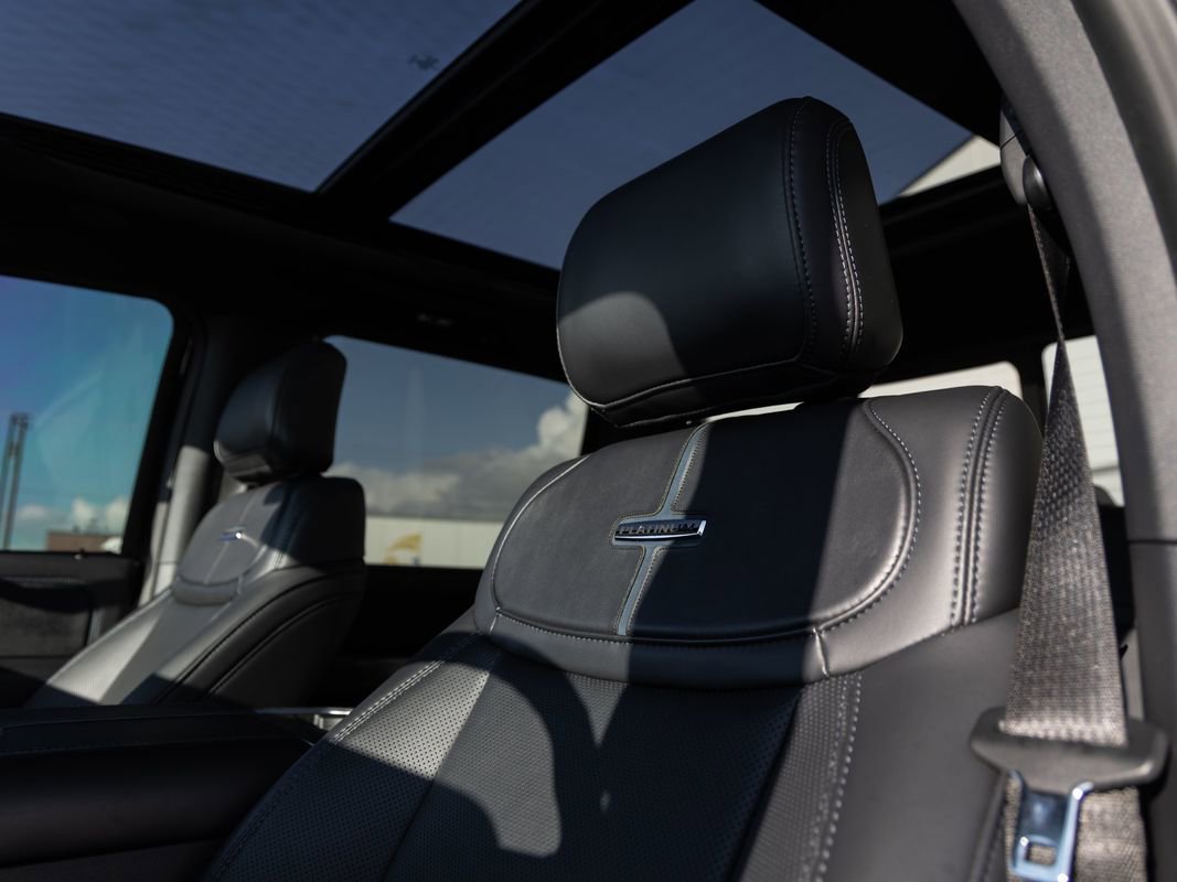 Used 2025 Ford F350 Platinum image 26