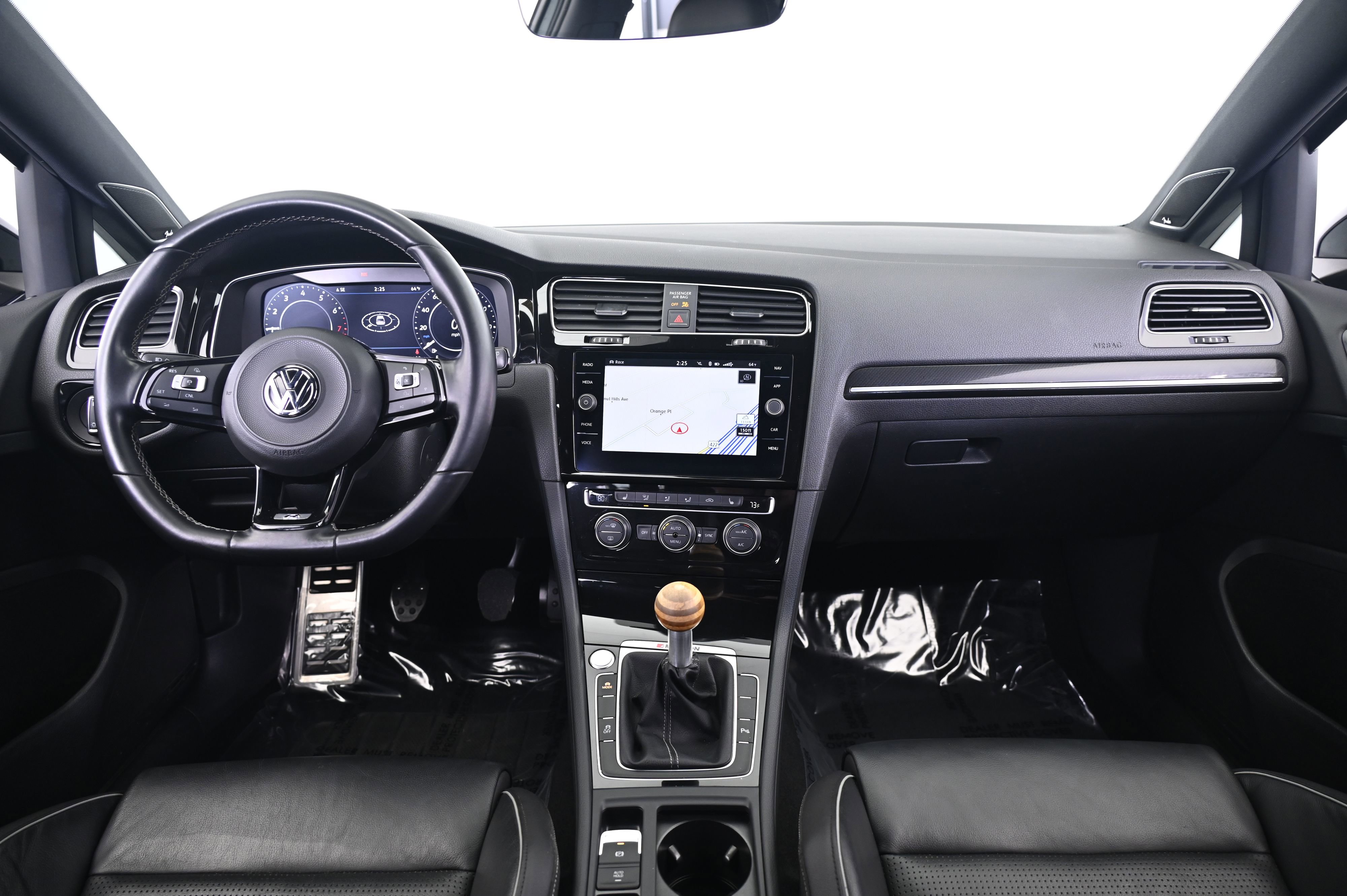 Used 2018 Volkswagen Golf R 4-Door image 31