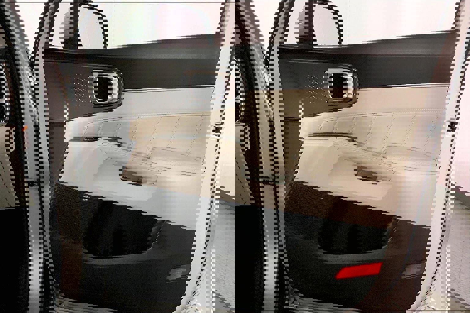 Used 2023 Kia Sorento SX Prestige w/ Panoramic Sunroof Package AWD/4WD image 26