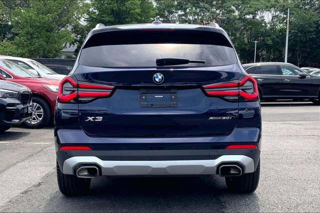 Used 2023 BMW X3 xDrive30i w/ Premium Package AWD/4WD image 3