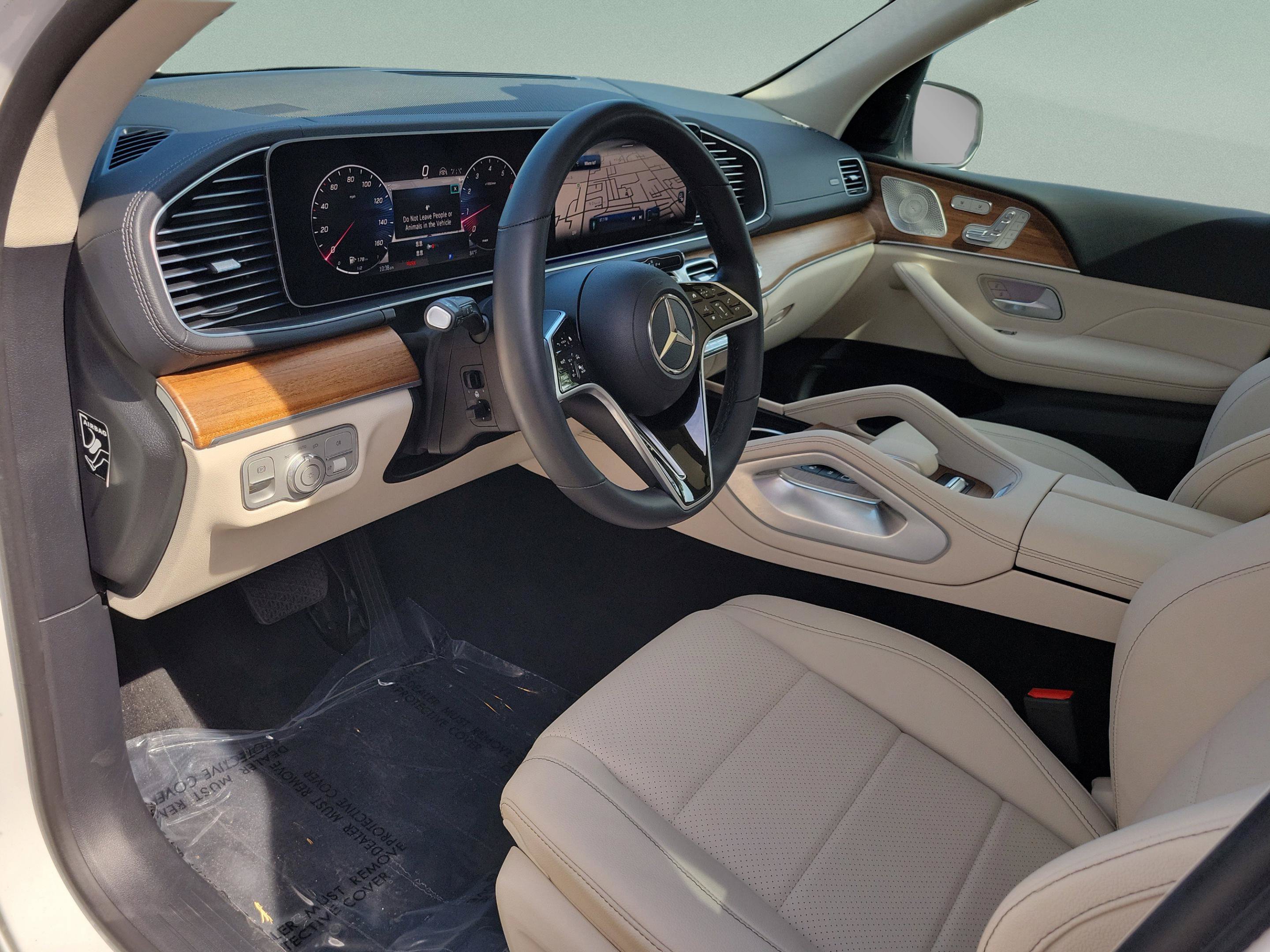Certified 2026 Mercedes-Benz GLS 450 4MATIC image 18
