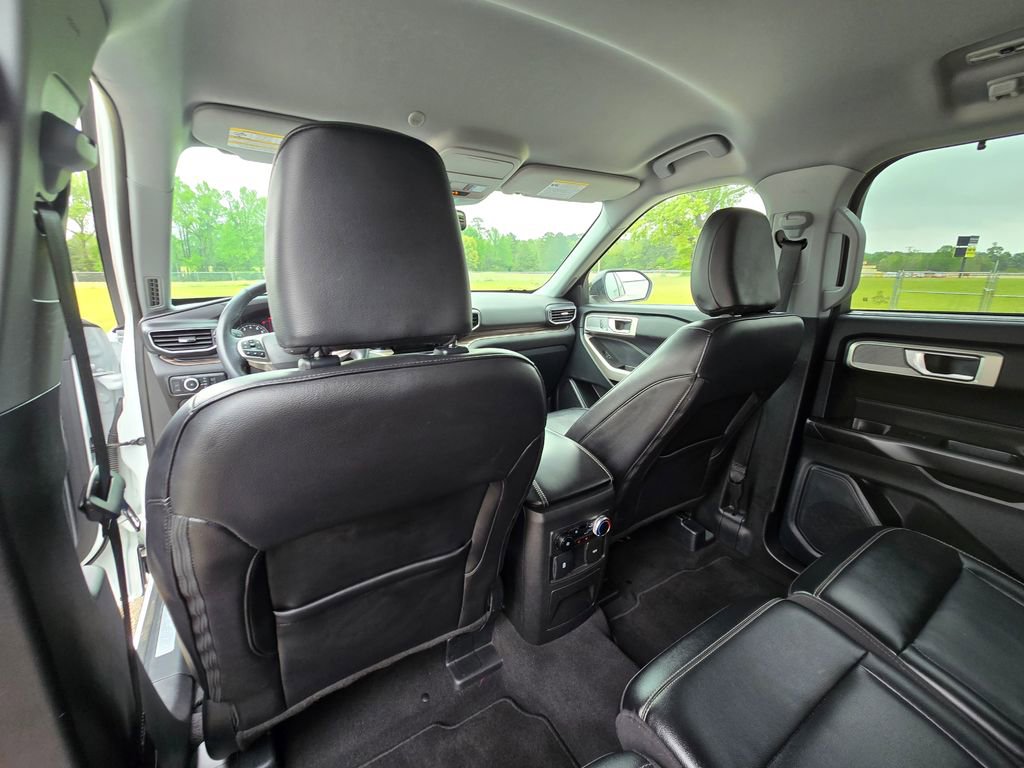 Used 2023 Ford Explorer Limited image 17