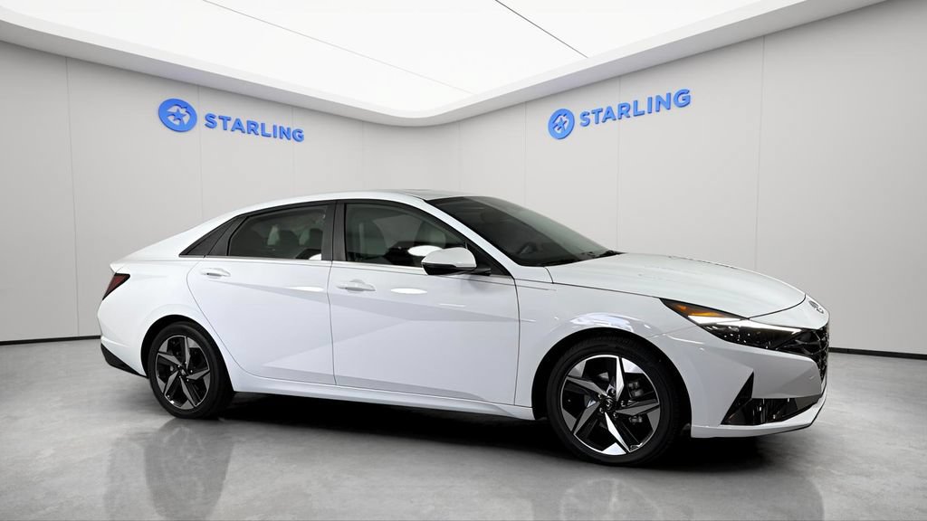 Used 2022 Hyundai Elantra Limited w/ Cargo Package FWD image 13