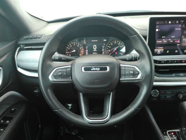 Used 2023 Jeep Compass Latitude AWD/4WD image 28