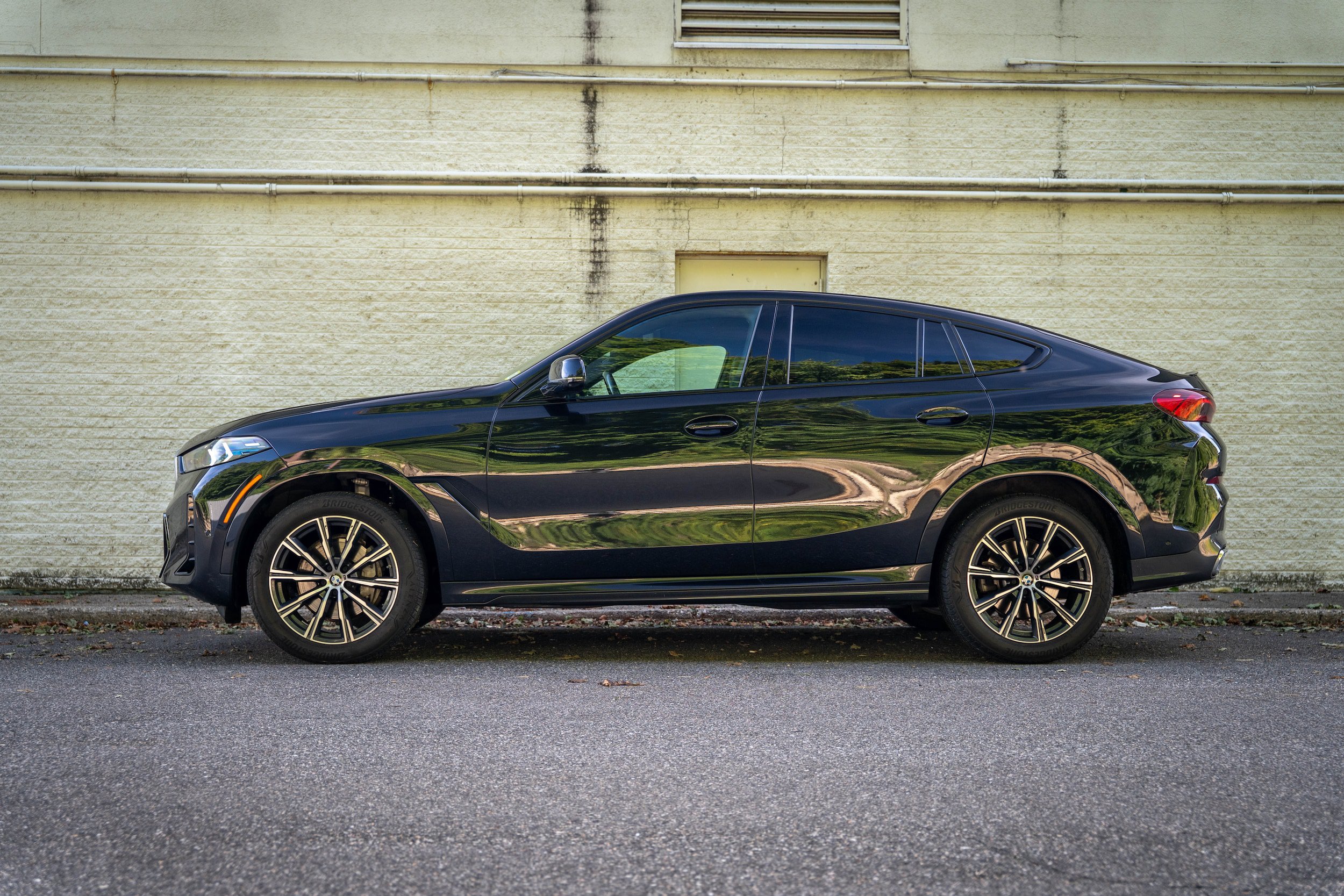Used 2025 BMW X6 xDrive40i AWD/4WD image 4