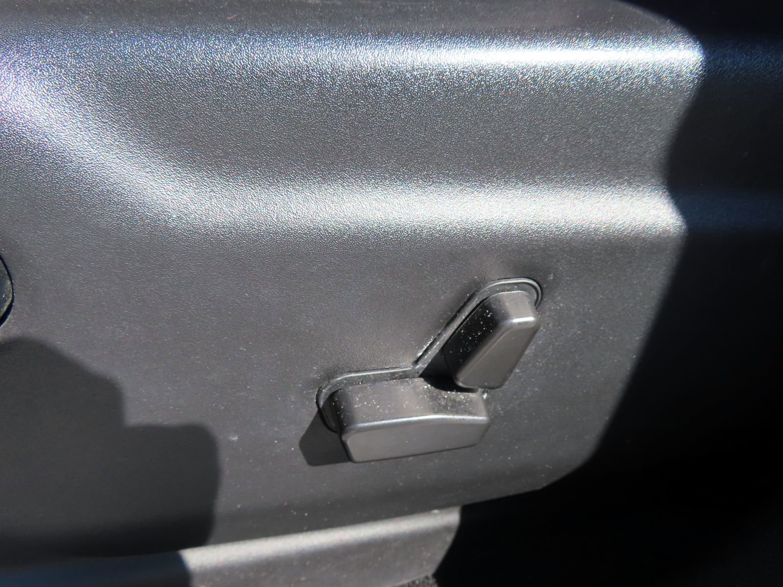 Used 2021 Jeep Grand Cherokee Limited w/ Luxury Group II image 27