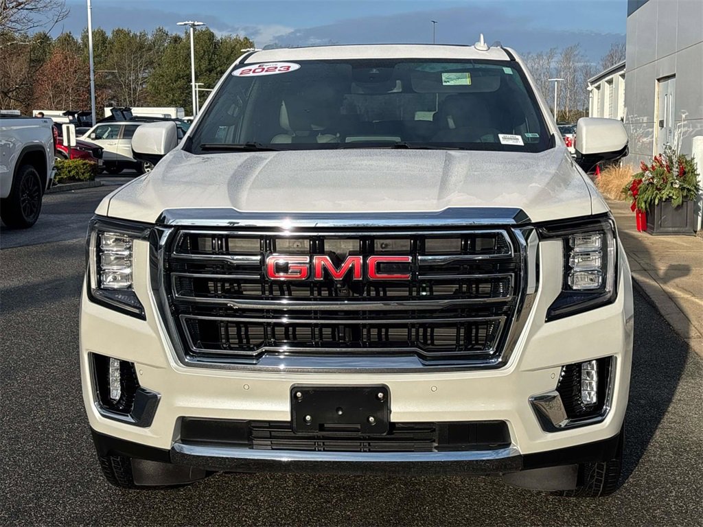Used 2023 GMC Yukon XL SLT w/ SLT Luxury Package image 6