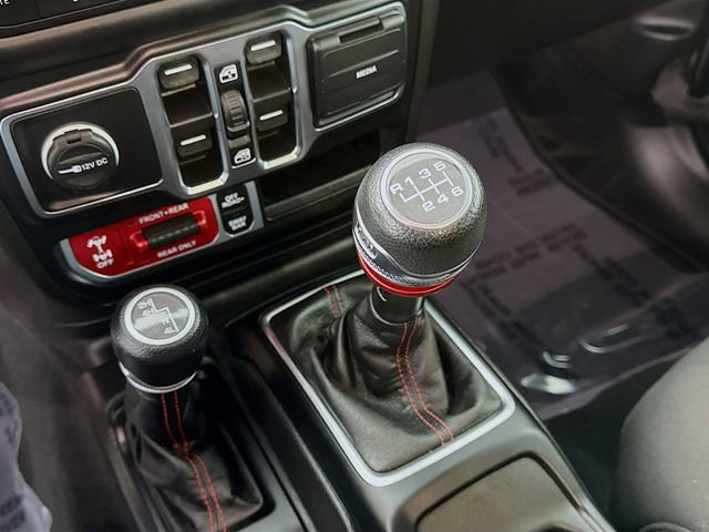 Used 2023 Jeep Wrangler Unlimited Rubicon w/ Cold Weather Group image 17