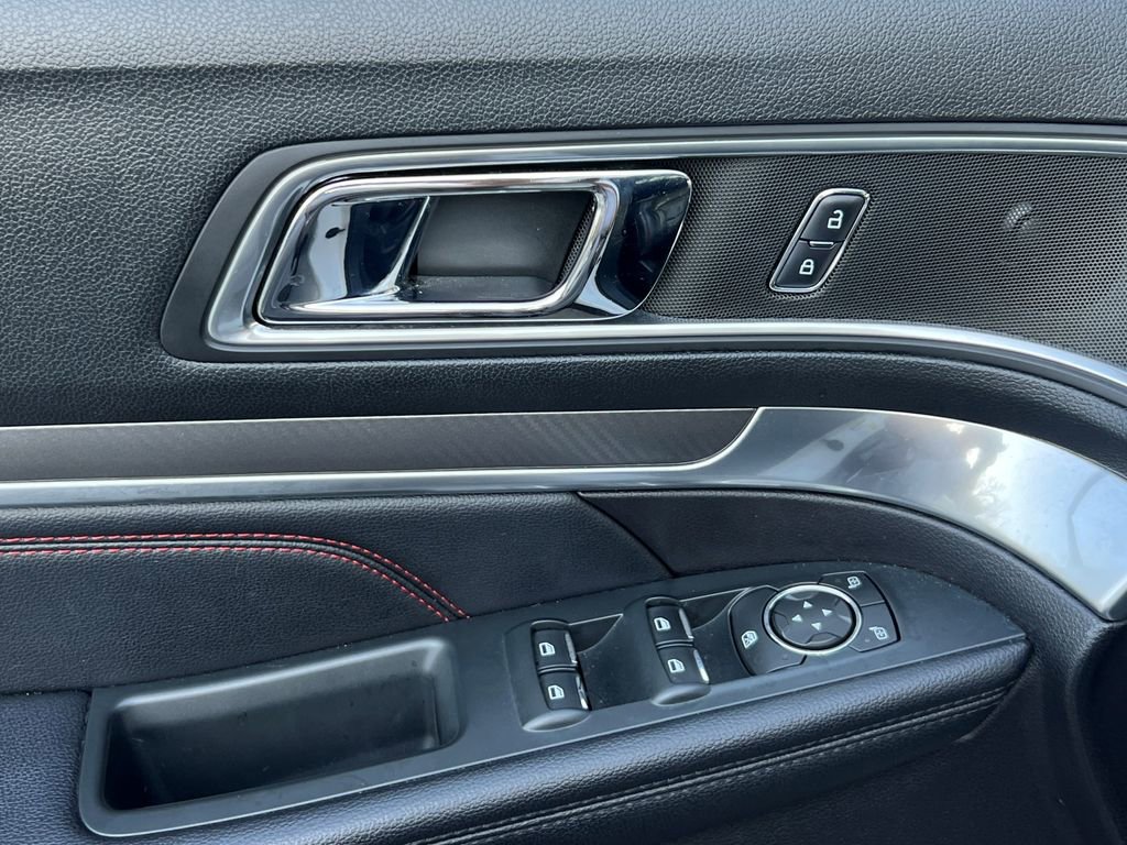 Used 2019 Ford Explorer Sport w/ Ford Safe & Smart Package image 20