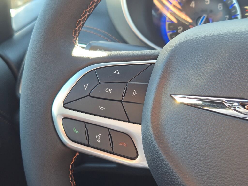 New 2026 Chrysler Pacifica Pinnacle image 29