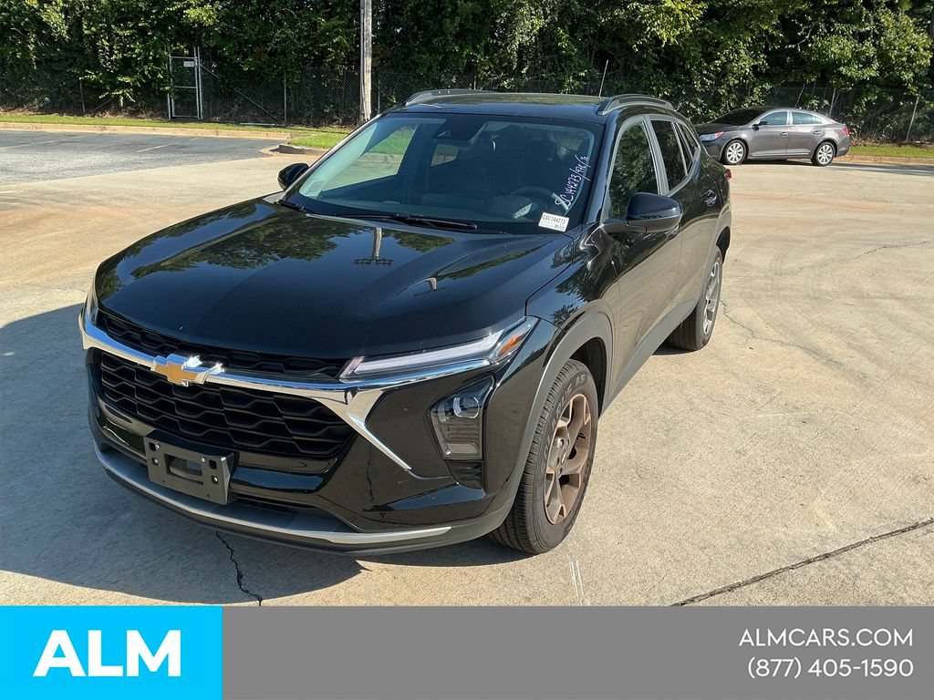 Used 2025 Chevrolet Trax LT