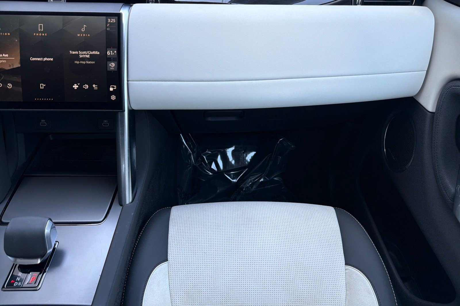 Certified 2025 Land Rover Discovery Sport S AWD/4WD image 32