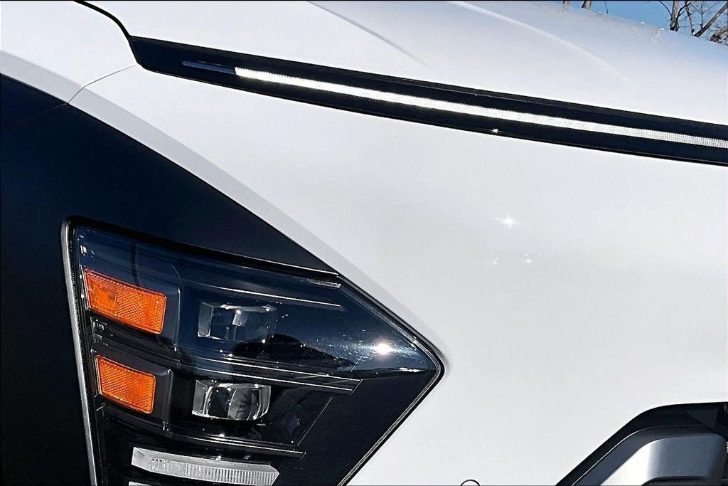 Used 2024 Hyundai Kona Limited image 41