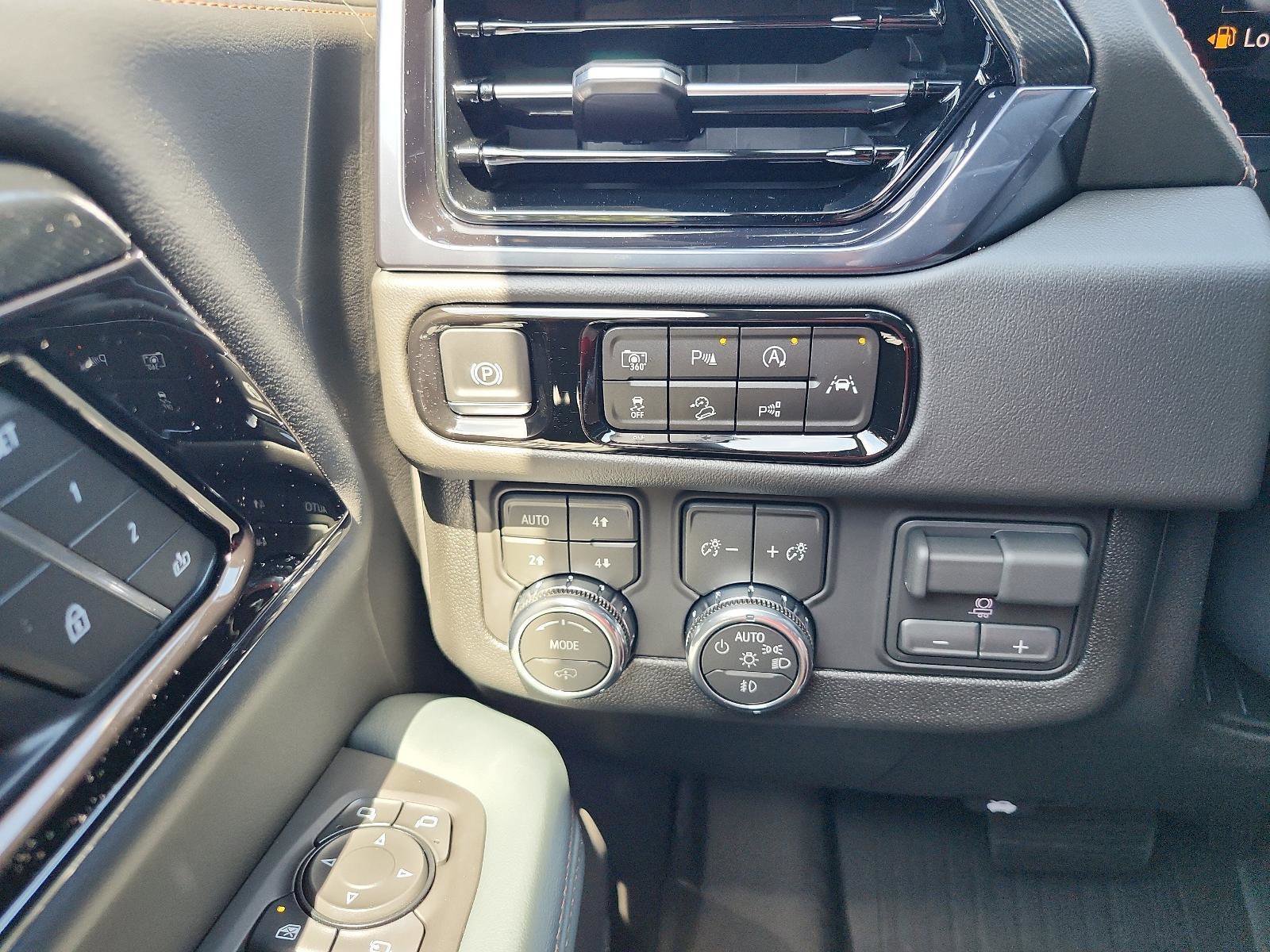 New 2026 GMC Yukon AT4 w/ AT4 Premium Plus Package image 19