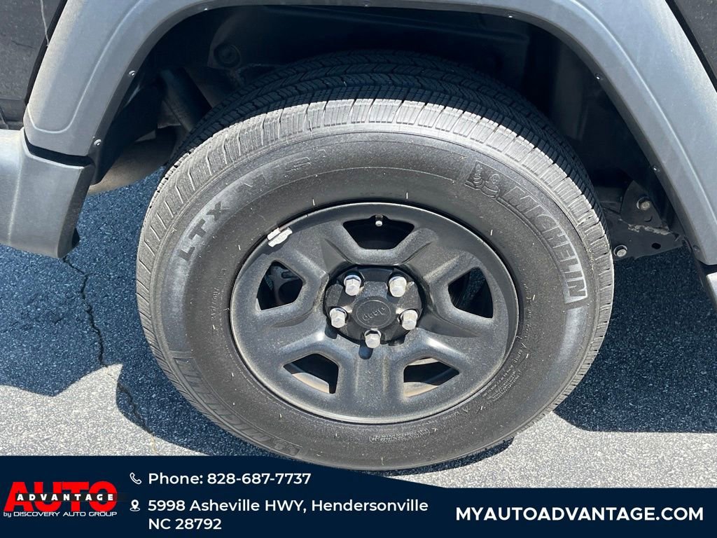 Used 2019 Jeep Wrangler Sport AWD/4WD image 29