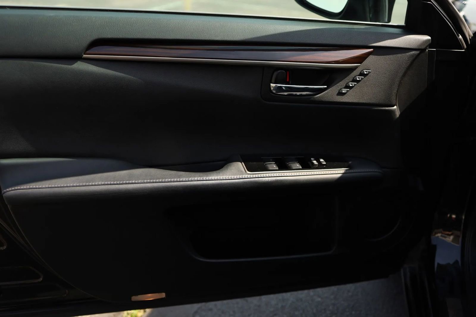 Used 2016 Lexus ES 350 image 9