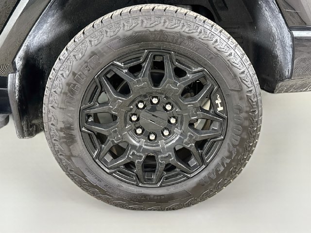 Used 2025 GMC Hummer EV 2X AWD/4WD image 32