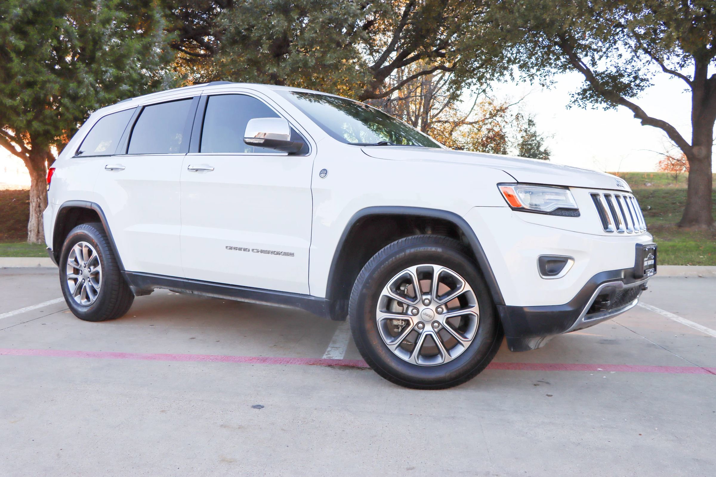 Used 2015 Jeep Grand Cherokee Limited w/ Luxury Group II