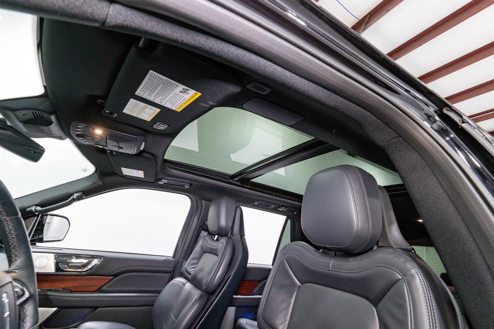 Used 2024 Lincoln Navigator Reserve w/ Equipment Group 201A image 17