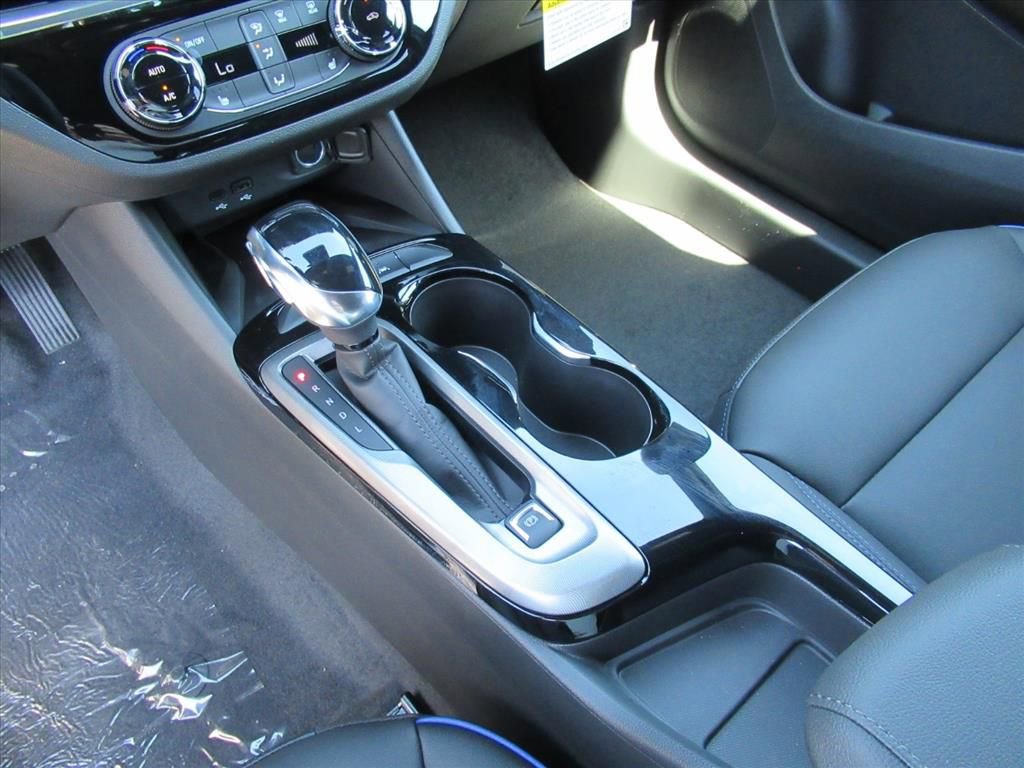 New 2026 Buick Envista Sport Touring FWD image 18