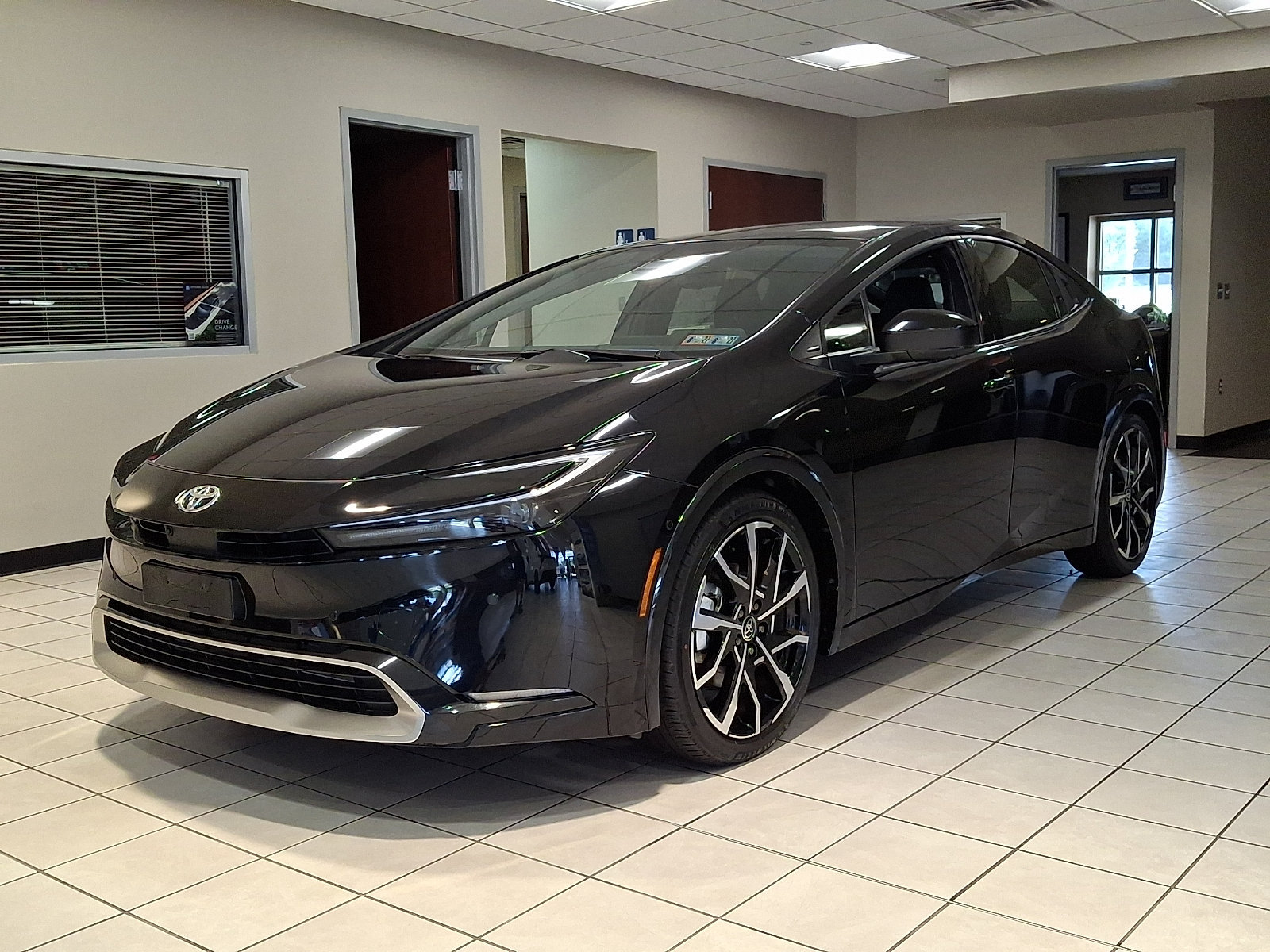 New 2024 Toyota Prius Prime Premium FWD image 3
