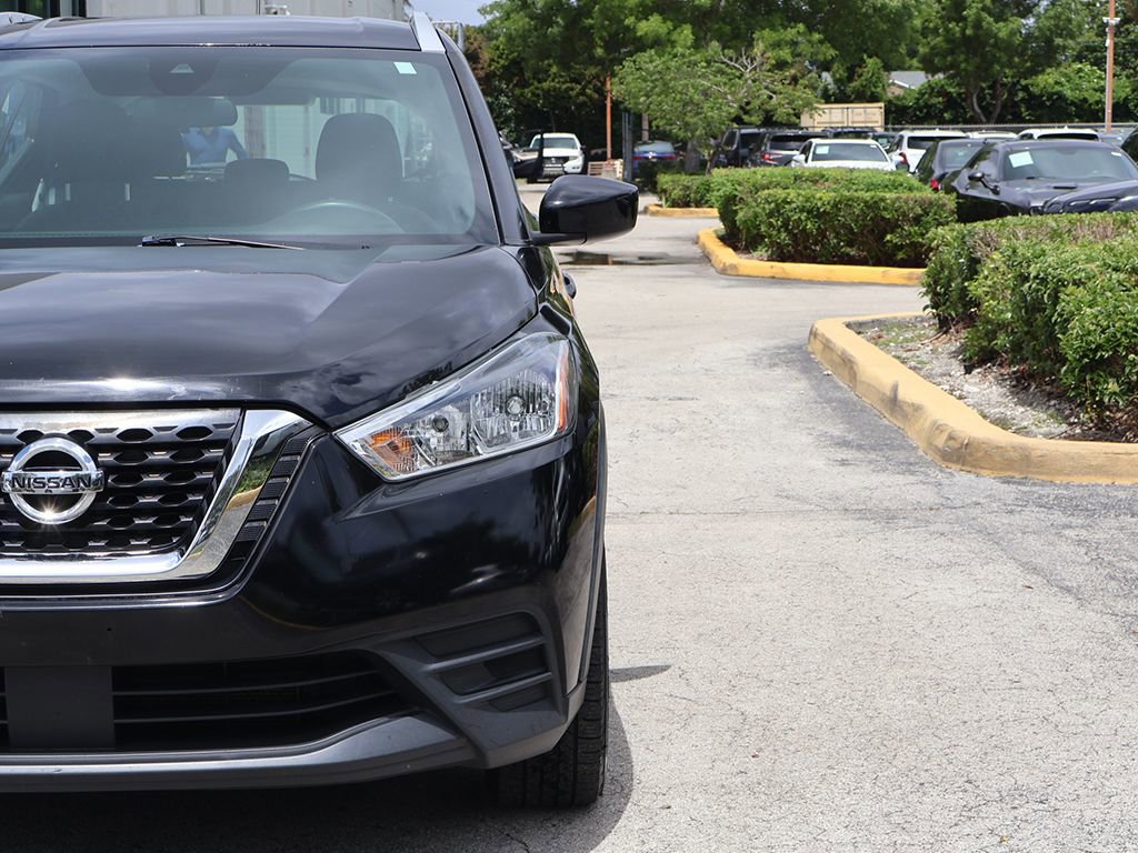 Used 2020 Nissan Kicks SV FWD image 11