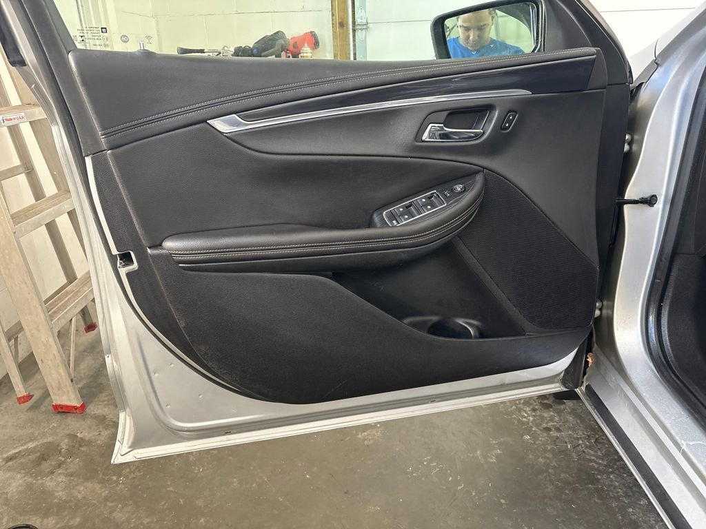 Used 2019 Chevrolet Impala LT w/ LT Convenience Package image 18