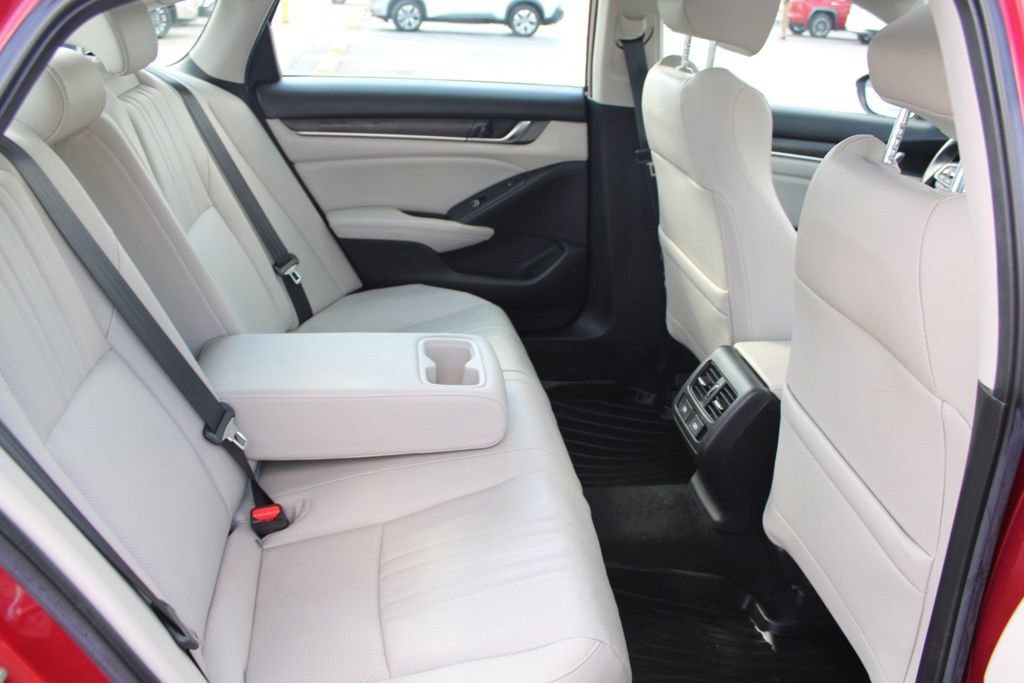 Used 2020 Honda Accord Touring image 20