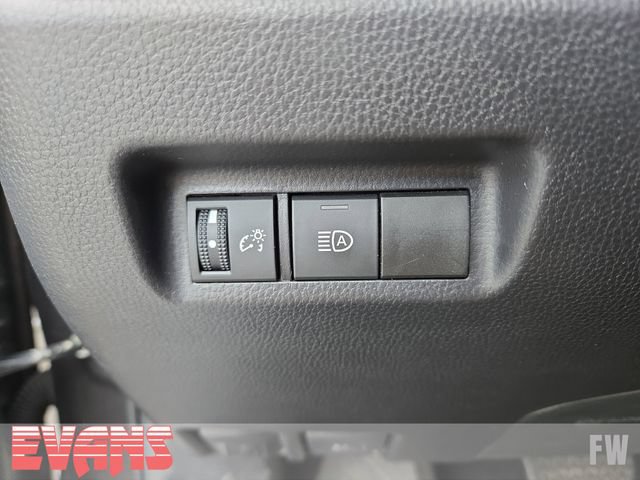 Used 2025 Toyota RAV4 XLE AWD/4WD image 16