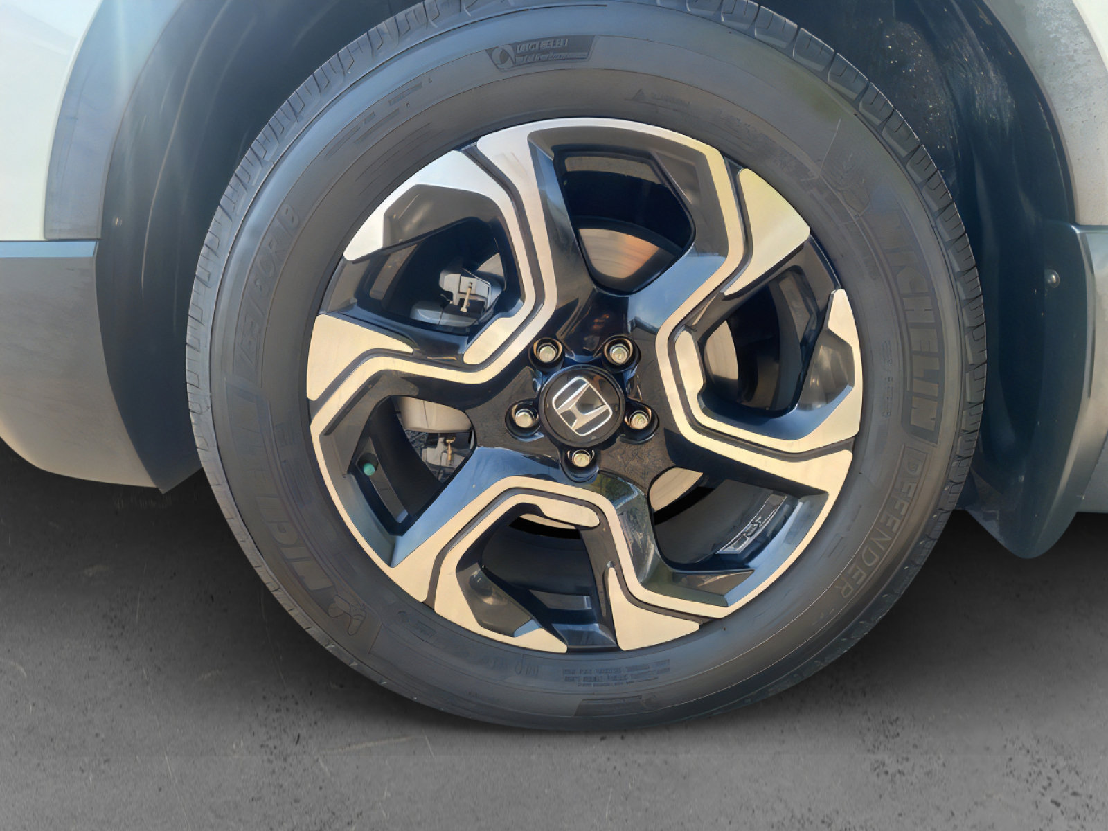 Used 2018 Honda CR-V Touring image 9