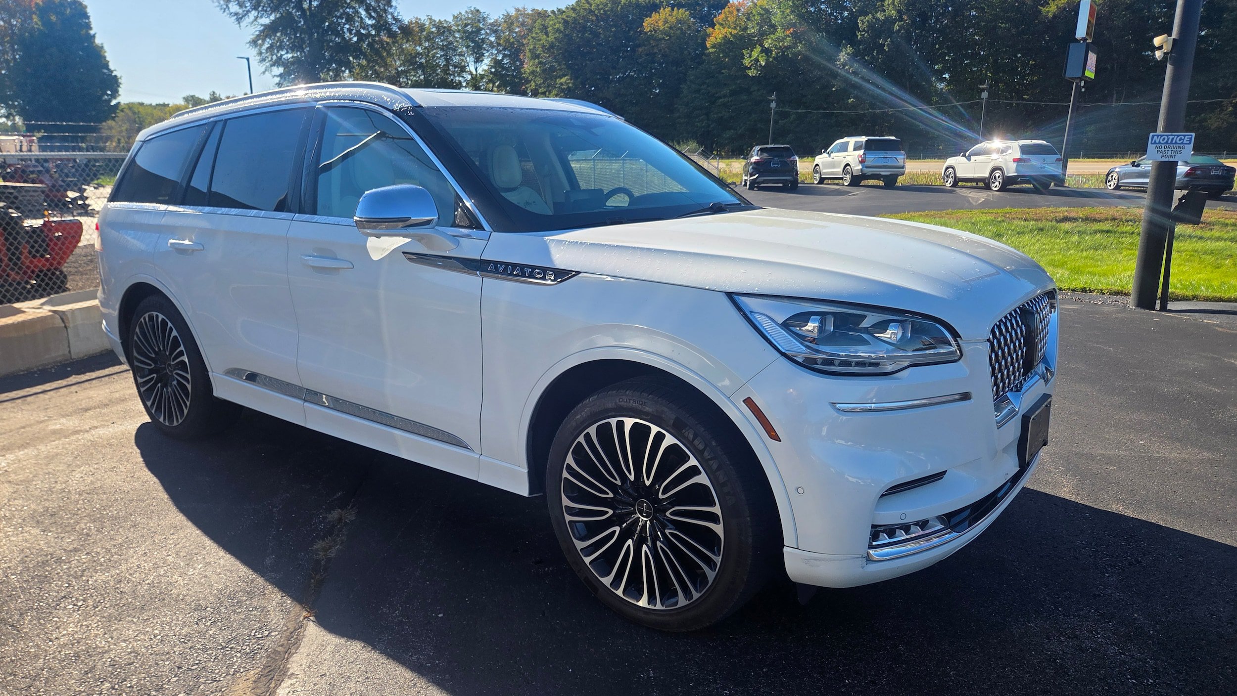 Used 2020 Lincoln Aviator Black Label w/ Dynamic Handling Package AWD/4WD image 2