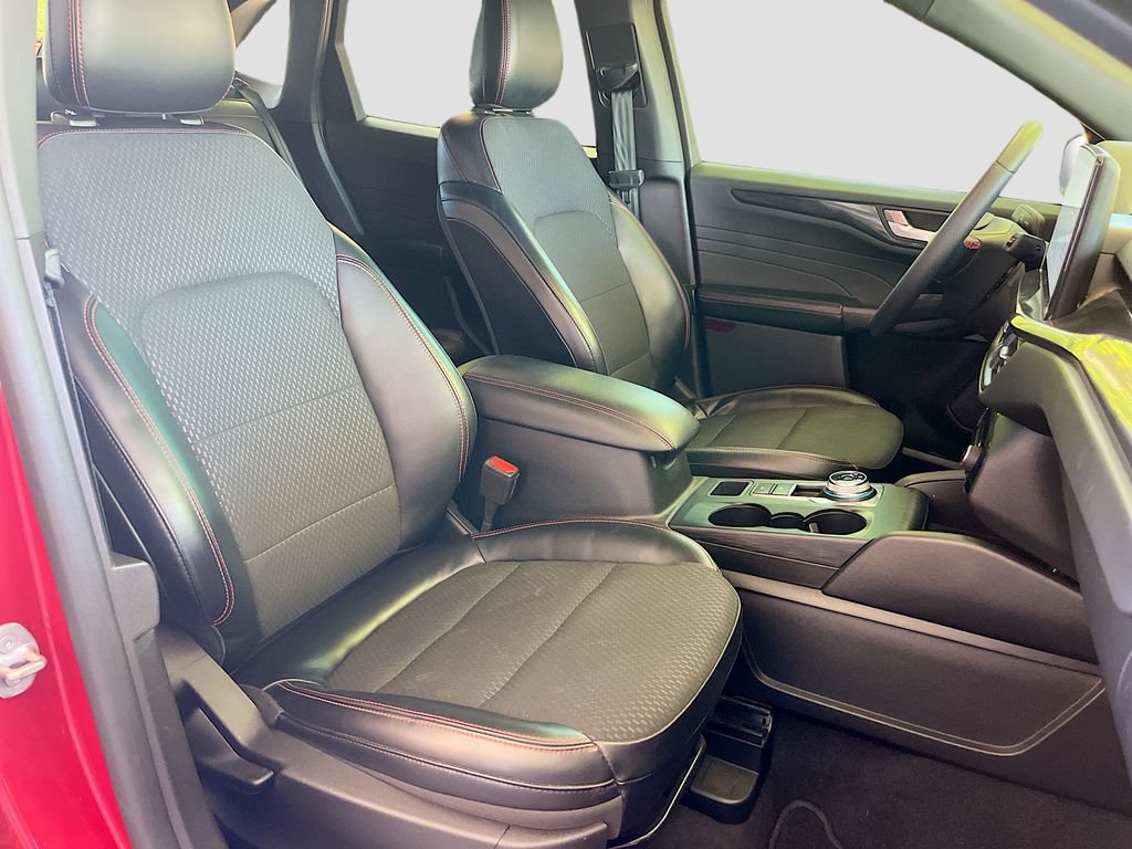 Used 2023 Ford Escape ST-Line w/ Tech Pack #1 FWD image 27
