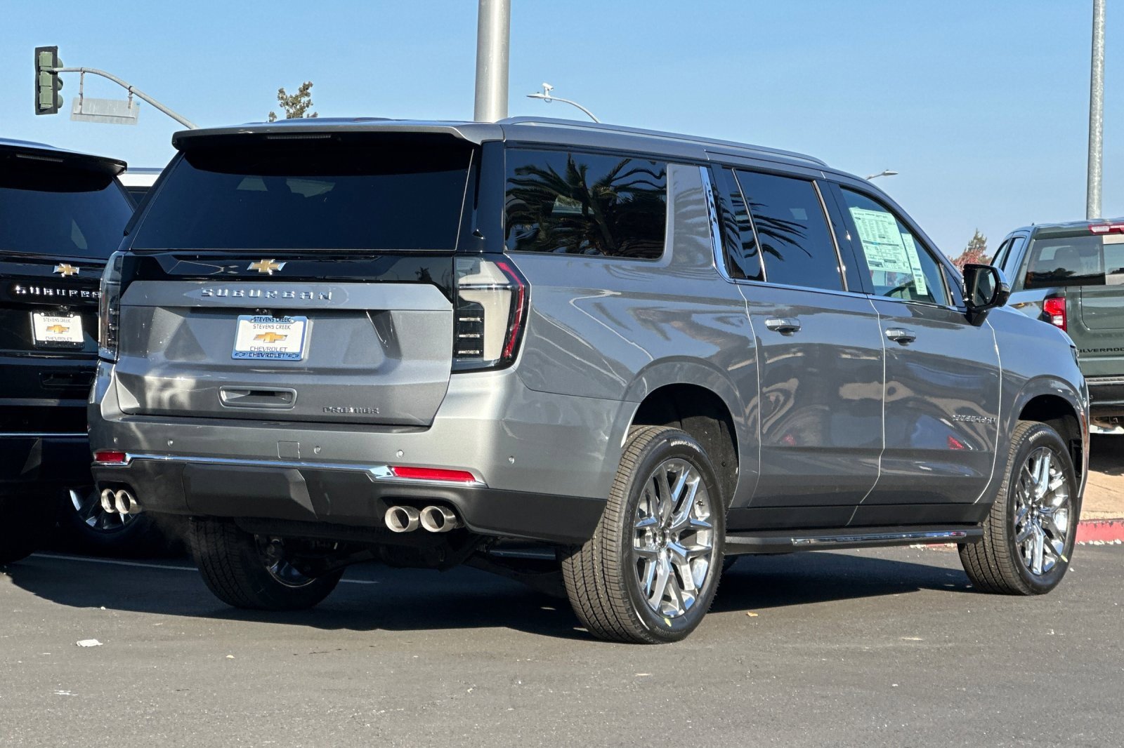 New 2026 Chevrolet Suburban Premier image 4