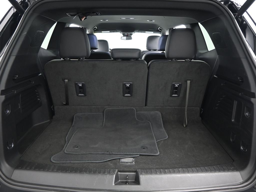 Used 2025 Buick Enclave Preferred image 43