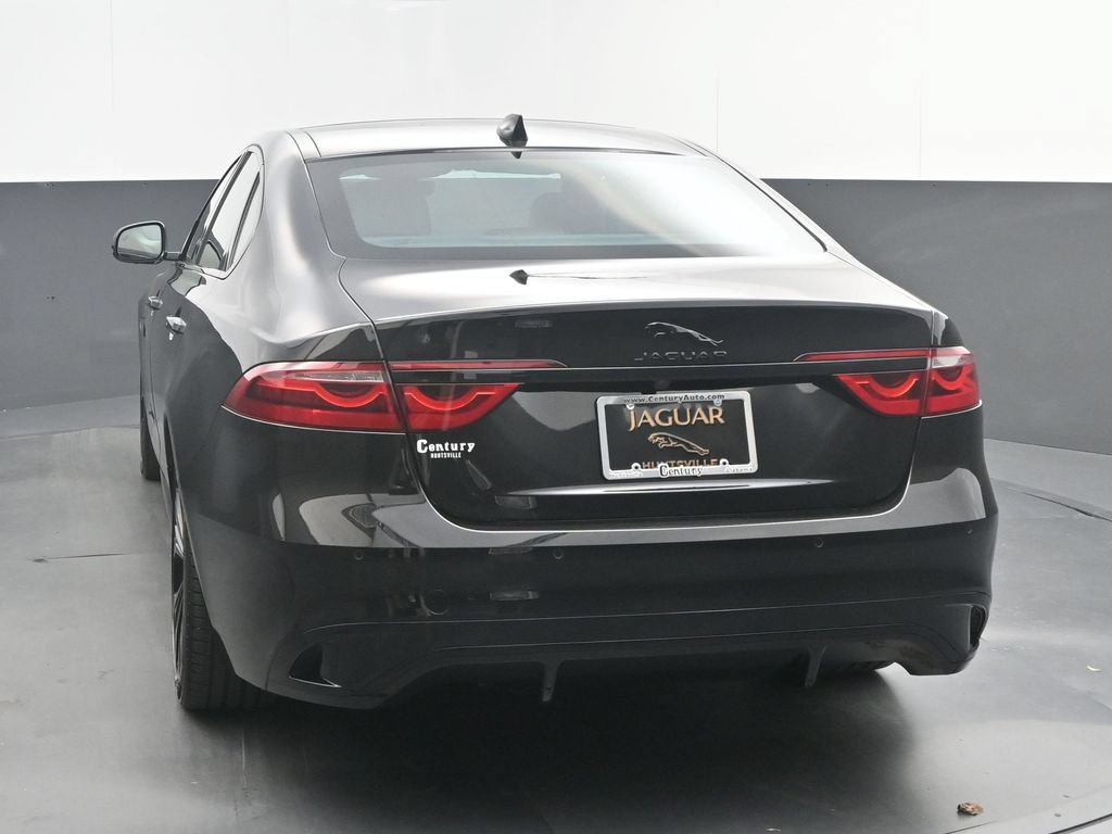 Certified 2024 Jaguar XF R-Dynamic SE AWD/4WD image 6