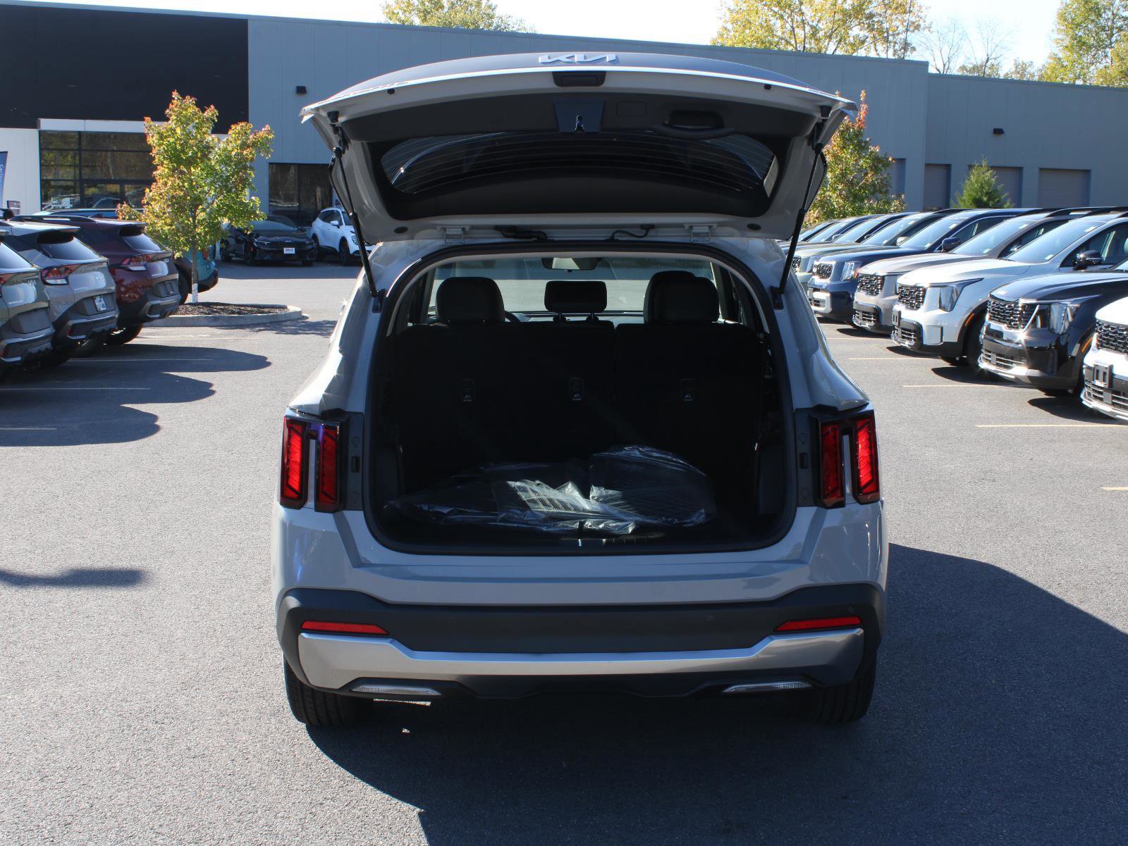 New 2026 Kia Sorento S image 7